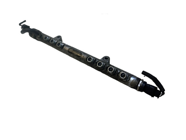 Топливная рампа 30777759   Volvo V70  