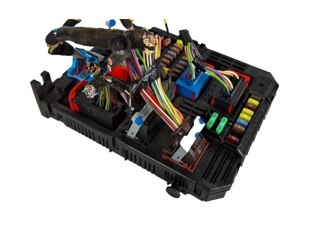 Блок предохранителей 9845141280 Peugeot 2008 II