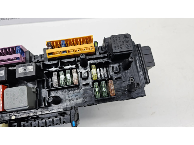 Pojistková skříňka 2049001002, 2045458832 Mercedes-Benz C W204 2009