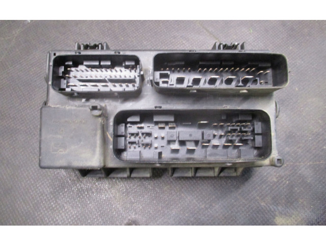 Блок предохранителей 51737884 Fiat Grande Punto