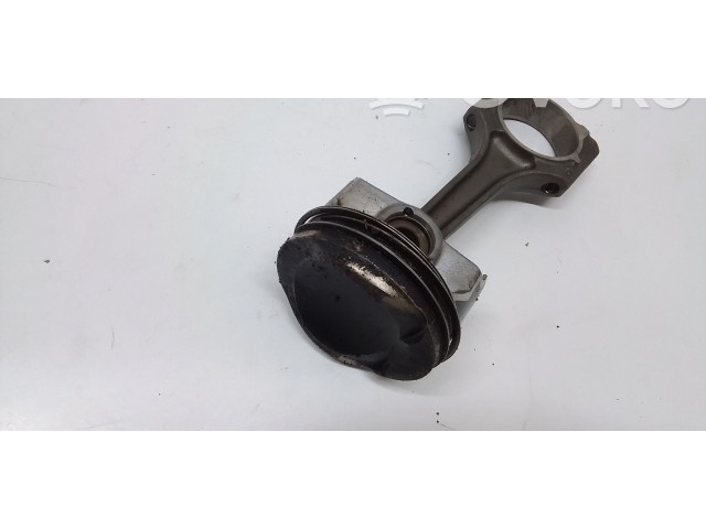 Поршень с шатуном 06K198401D Volkswagen Golf VII