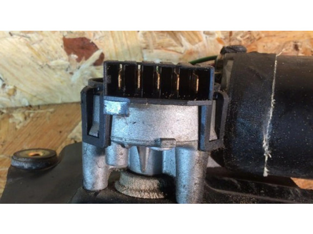 Двигатель стеклоочистителей