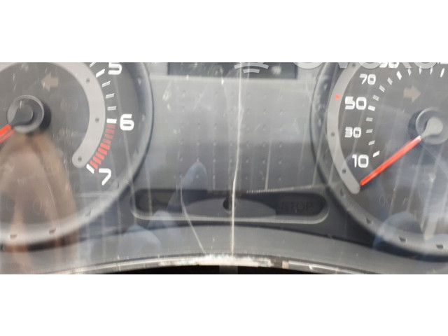 Přístrojová deska  Renault Clio III 2005 8200715178  