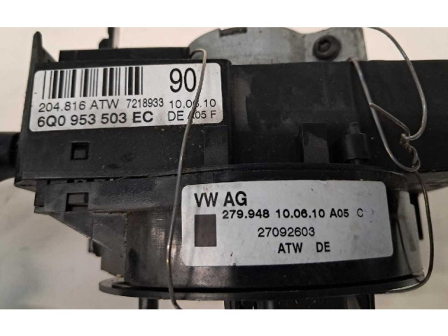 Přístrojová deska Volkswagen Polo IV 9N3 2001 6R0920861HX