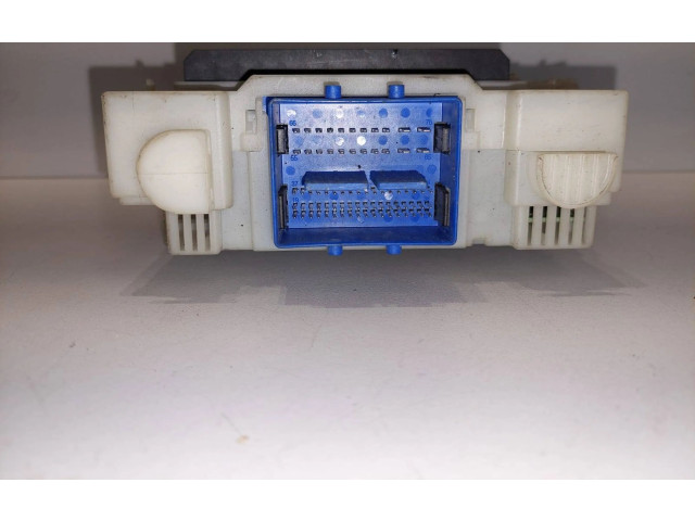 Блок предохранителей 30765624AE, 7G9T14C256FA Volvo V70