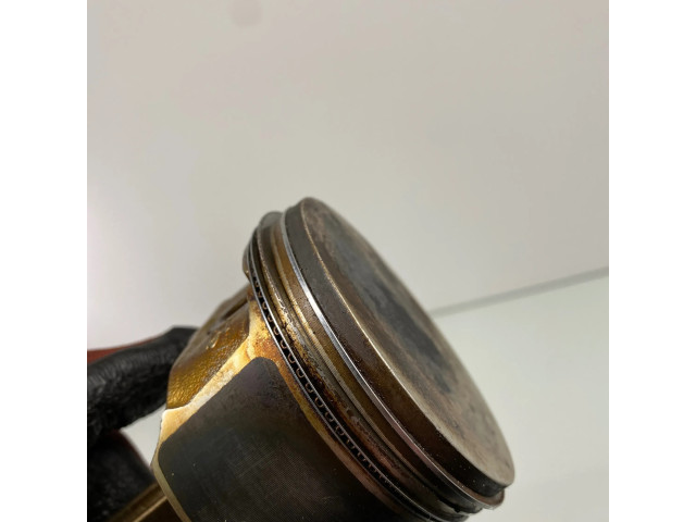 Píst CGBA Ford Mondeo Mk III pro benzínový motor 1.8