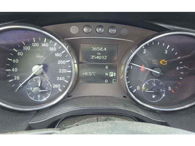 Панель приборов A2514401211, A2C53240801   Mercedes-Benz R W251       