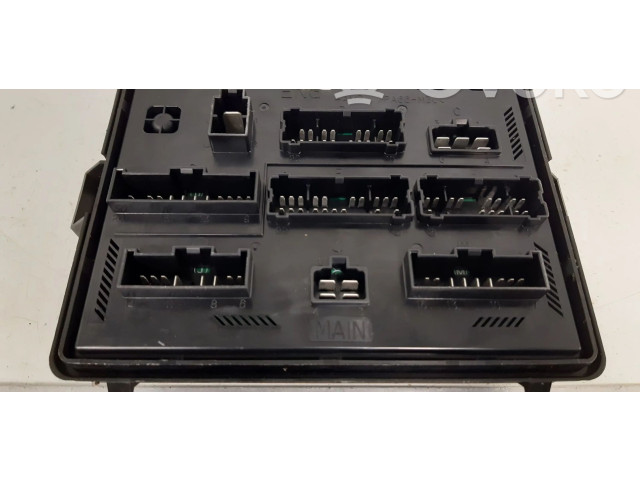 Блок предохранителей Y280T11   SsangYong Rexton    