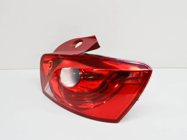 Задний фонарь правый 6J4945258D    Seat Ibiza IV (6J,6P)   2008-2017 года