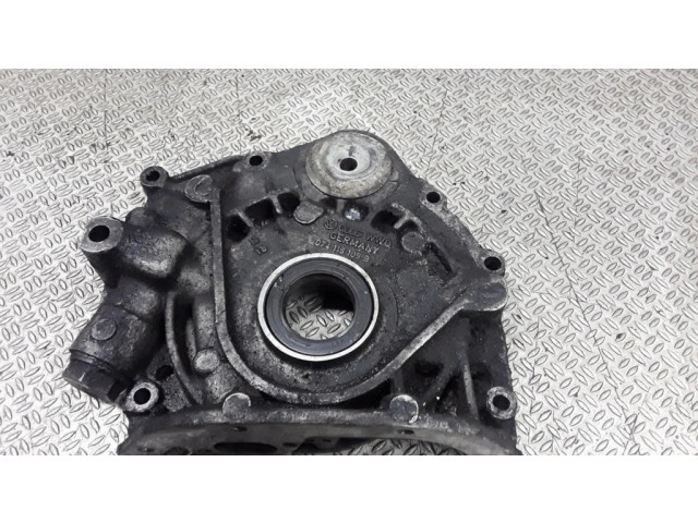 Масляный насос   074115109B  Audi A6 S6 C4 4A 2.5