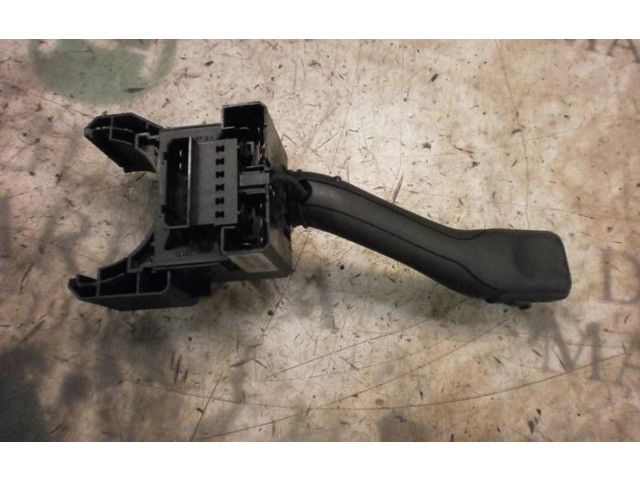 Ручка стеклоочистителей Volkswagen Golf SportWagen