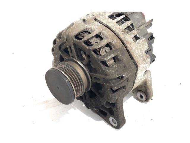 Генератор 231007582R Dacia Sandero