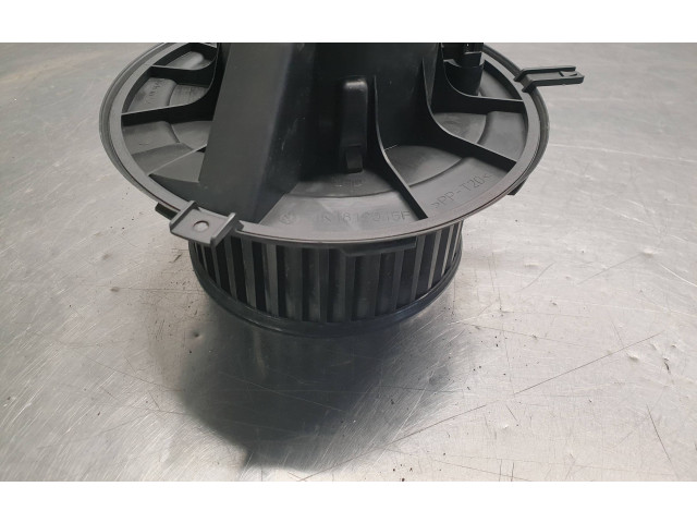 Вентилятор печки 1K1819015F Volkswagen Caddy