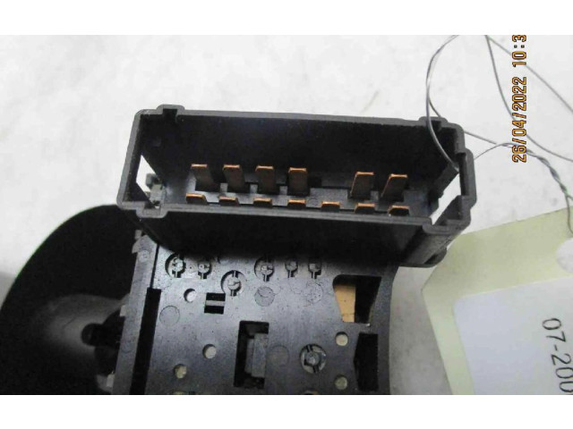 Ручка стеклоочистителей 7701050685, 7701050685   Renault Trafic II (X83)