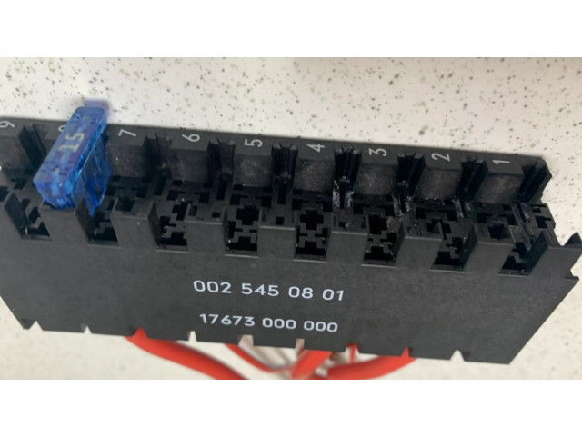 Блок предохранителей 025450801, 17673000000 Volkswagen Crafter