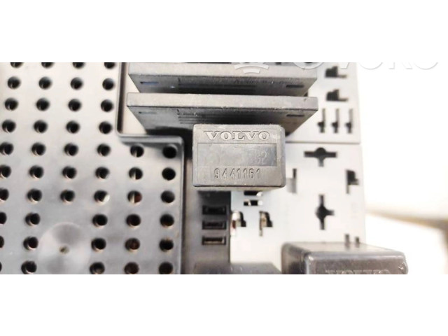 Блок предохранителей 9162316 Volvo XC90