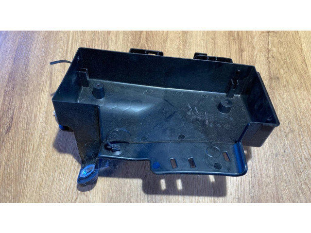 Другая деталь салона