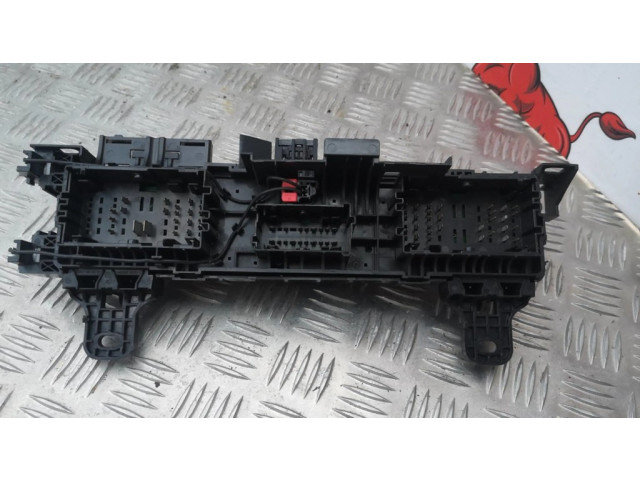 Блок предохранителей 109440500D, 35046507   Tesla Model S    