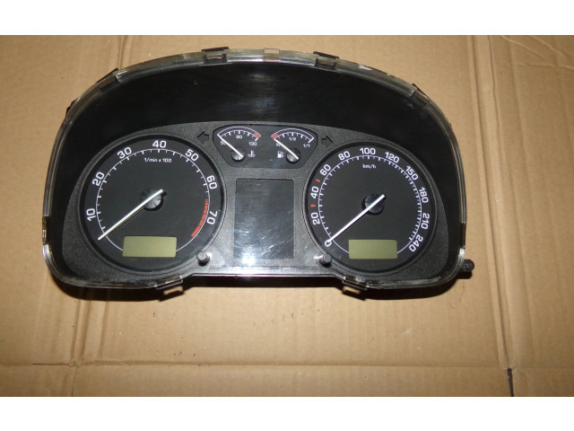 Панель приборов    Skoda Octavia Mk1 (1U)       