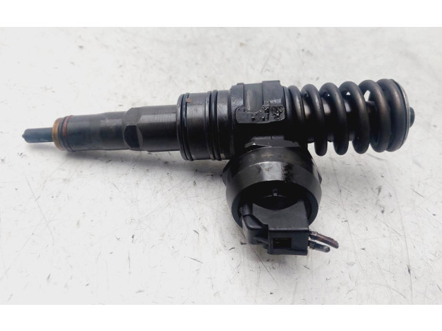 Форсунка 038130073AG Volkswagen Jetta V