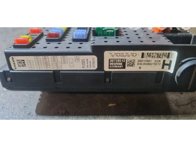 Pojistková skříňka 30728512 Volvo XC90 2008