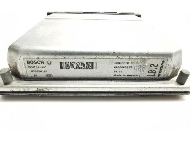 Блок управления двигателя 30646978A, 281011441   Volvo V70