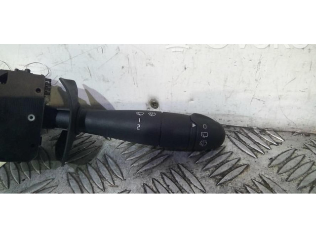 Ручка стеклоочистителей 6001551357 Dacia Logan I