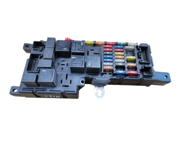 Блок предохранителей 8678449, 518787205 Volvo S80