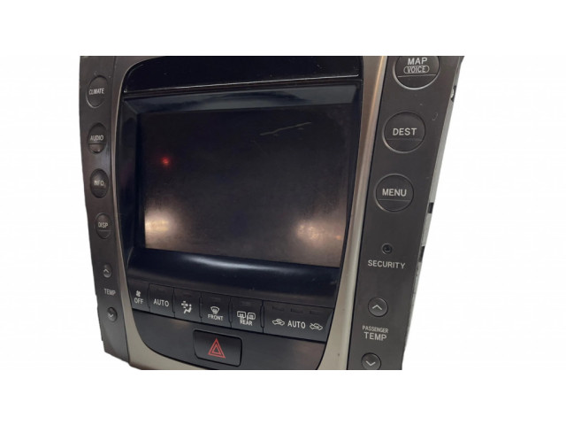 Радио/ проигрыватель CD/DVD / навигация