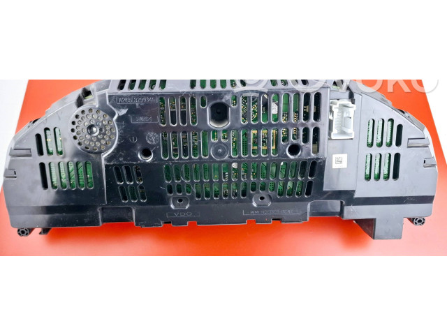 Přístrojová deska Mercedes-Benz E C207 W207 2009 A2125409147