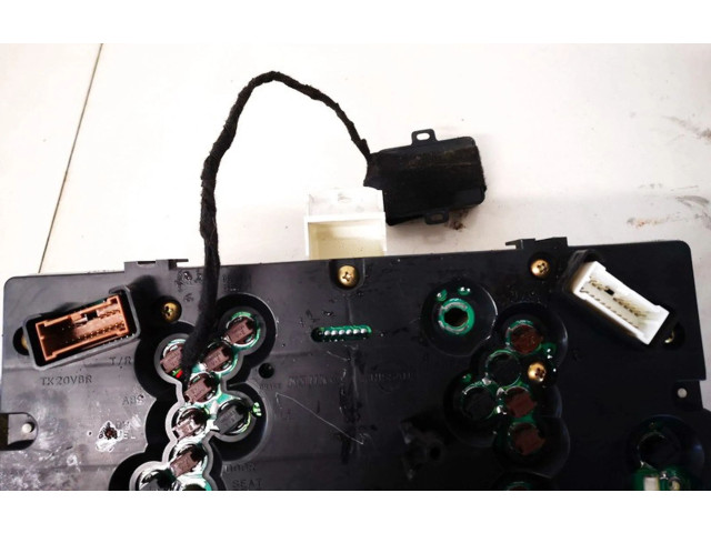 Přístrojová deska Nissan Almera Tino 2000