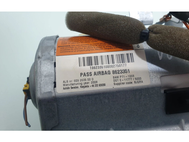 Подушка безопасности пассажира 8623351 Volvo C30
