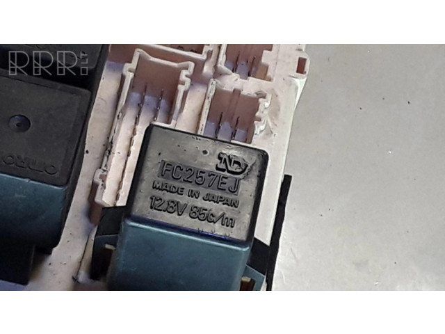 Pojistková skříňka MR24316, FC257EJMR252921 Mitsubishi Galant 2000