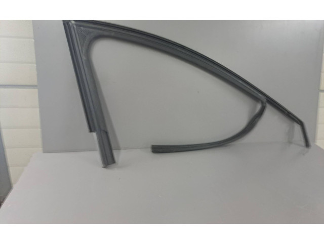 Передняя рамка дверного стекла 803314014R Dacia Sandero III