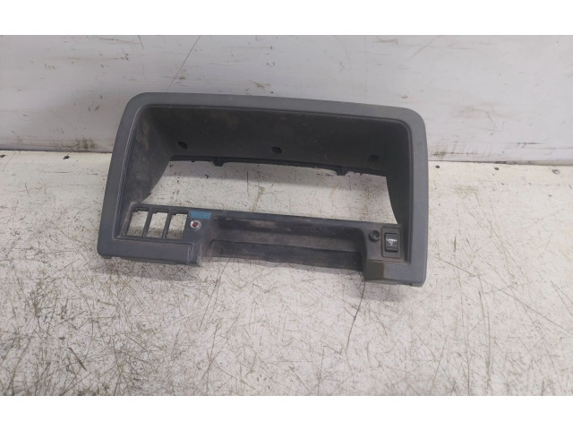 Přístrojová deska Nissan Patrol Y60 1993