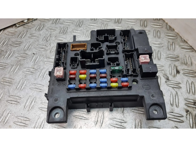 Блок предохранителей 8637A318, L8637001A Mitsubishi Outlander