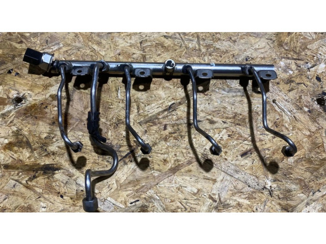 Vstřikovací lišta 7547599, 7537319 BMW 5 F10 F11 pro benzínový motor 4.4 N63