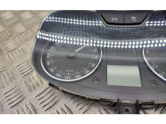 Geschwindigkeitsmesser Cockpit 5J0920810D   Skoda Fabia Mk2 (5J)       