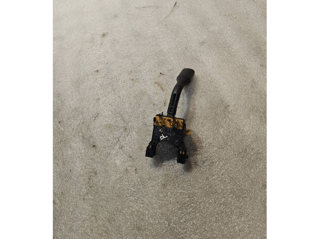 Ручка стеклоочистителей Audi A6 S6 C4 4A