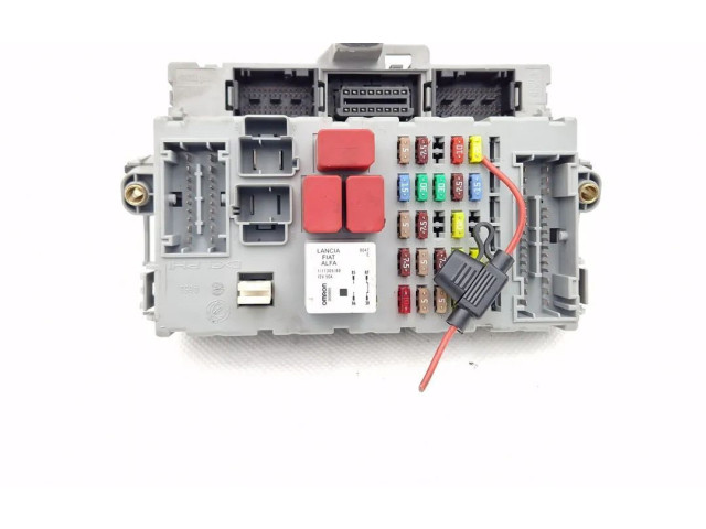 Блок предохранителей 406626   Lancia Delta    