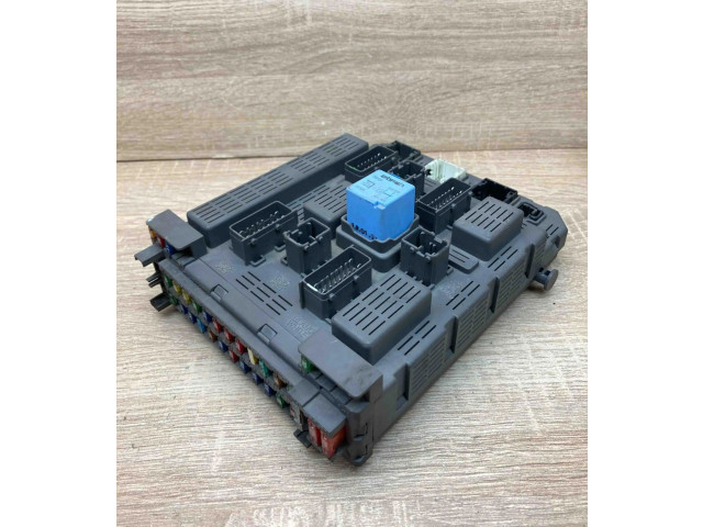 Pojistková skříňka 9643577180 Peugeot 607 2000