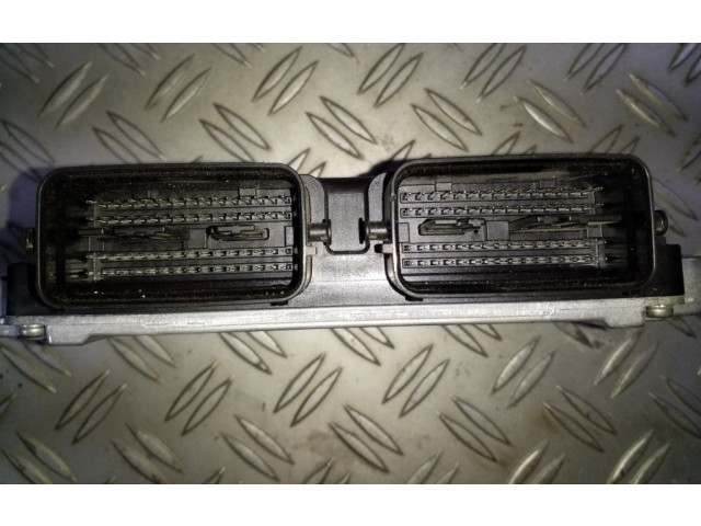 Блок управления двигателем Блок управления 3392051K2, 051K2   Opel Agila B