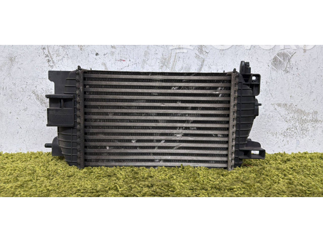 Интеркулер  13283251   Opel Meriva B 