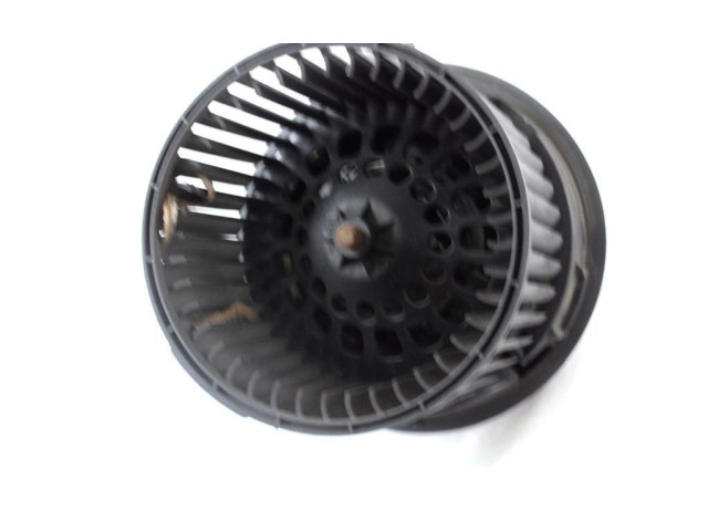 Вентилятор печки    272100975R   Dacia Sandero