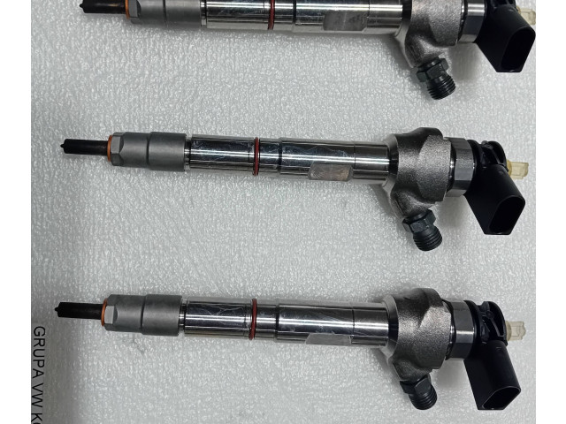 Комплект форсунок 05L130277E, 0445110835 Skoda Octavia Mk4