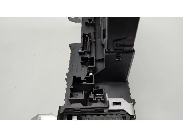 Pojistková skříňka 2129003822, 2129015105 Mercedes-Benz E W212 2014