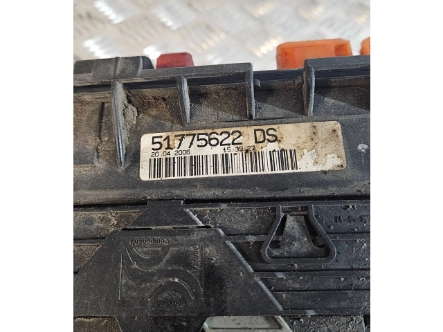 Блок предохранителей 51775622 Fiat Grande Punto