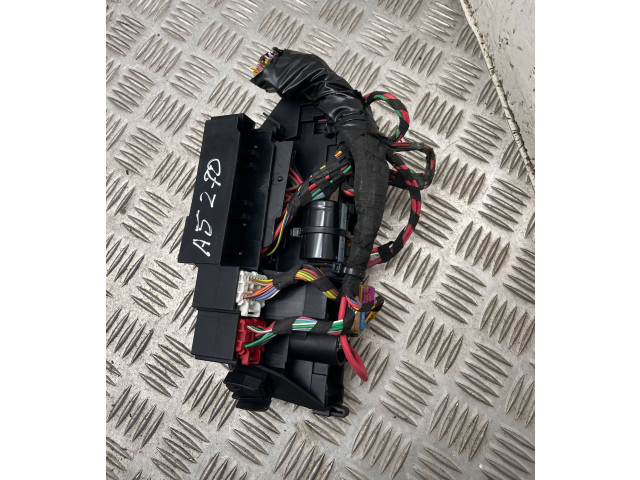 Блок предохранителей 8k2937503 Audi A5 8T 8F
