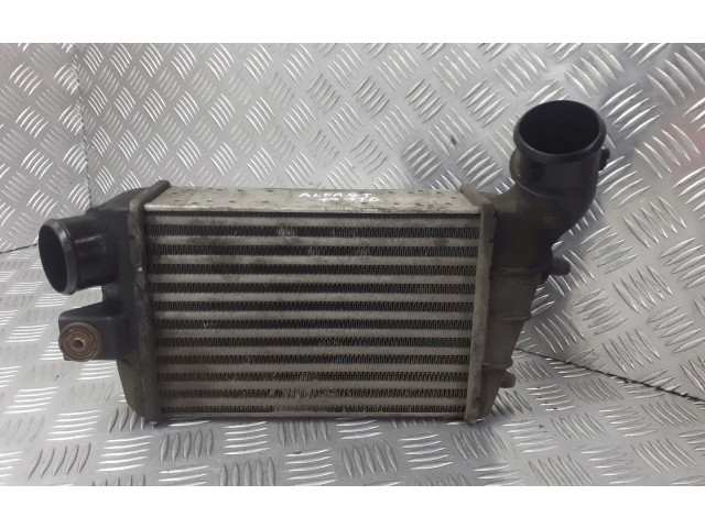 Интеркулер  51753653, 060316070688   Alfa Romeo GT 1.9