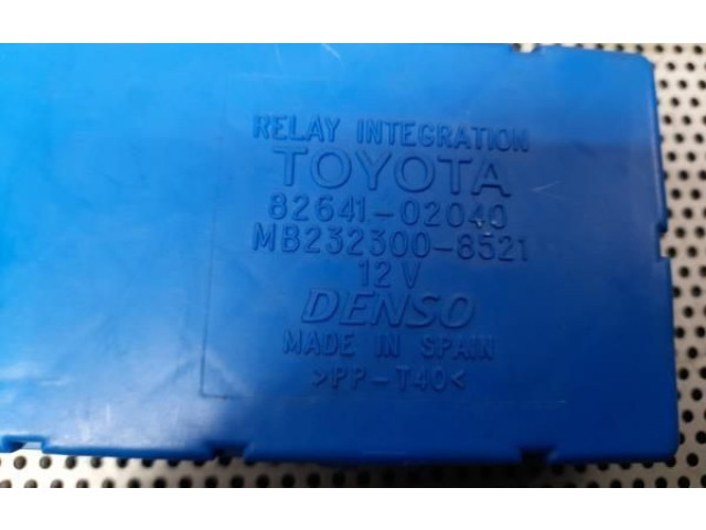 Блок управления 82641-02040, DENSO Toyota Corolla Verso E121